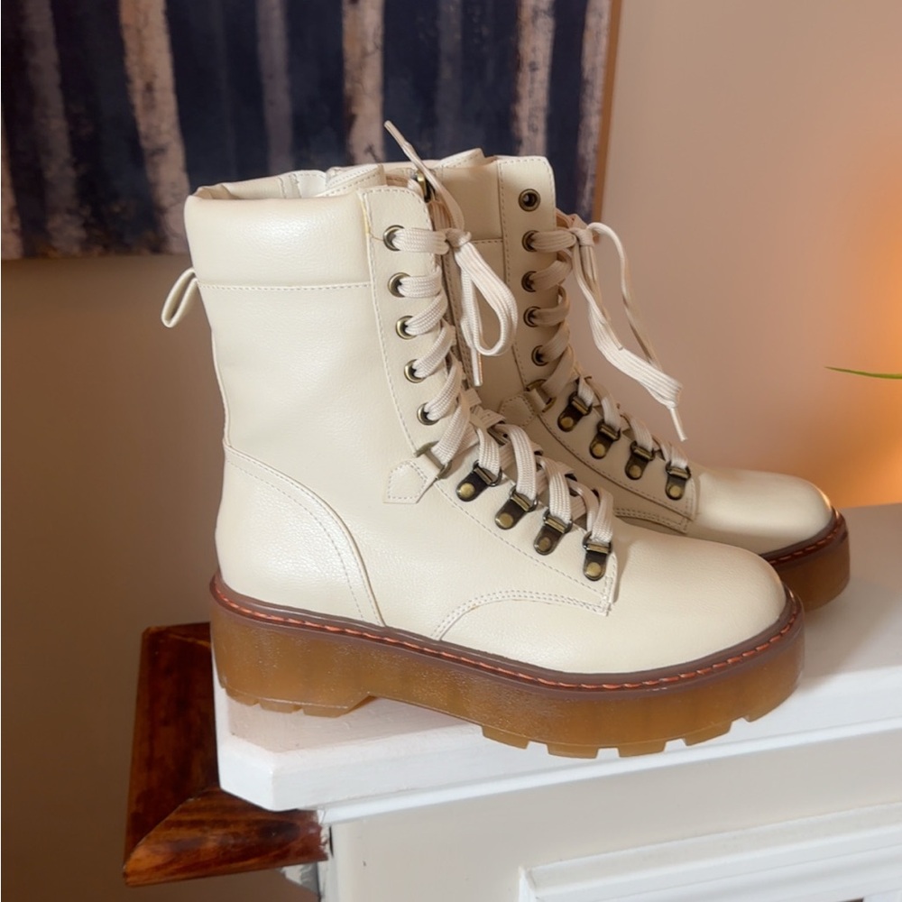 Circus by Sam Edelman Cream Lace-Up Platform Combat Boots